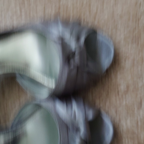 Kelly&Katie Silver Heels Size 7 - Picture 4 of 6